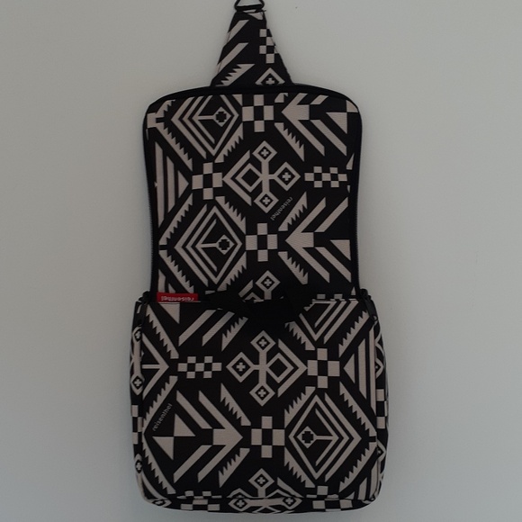 Reisenthel XL toiletry/cosmetic travel bag - Picture 9 of 11